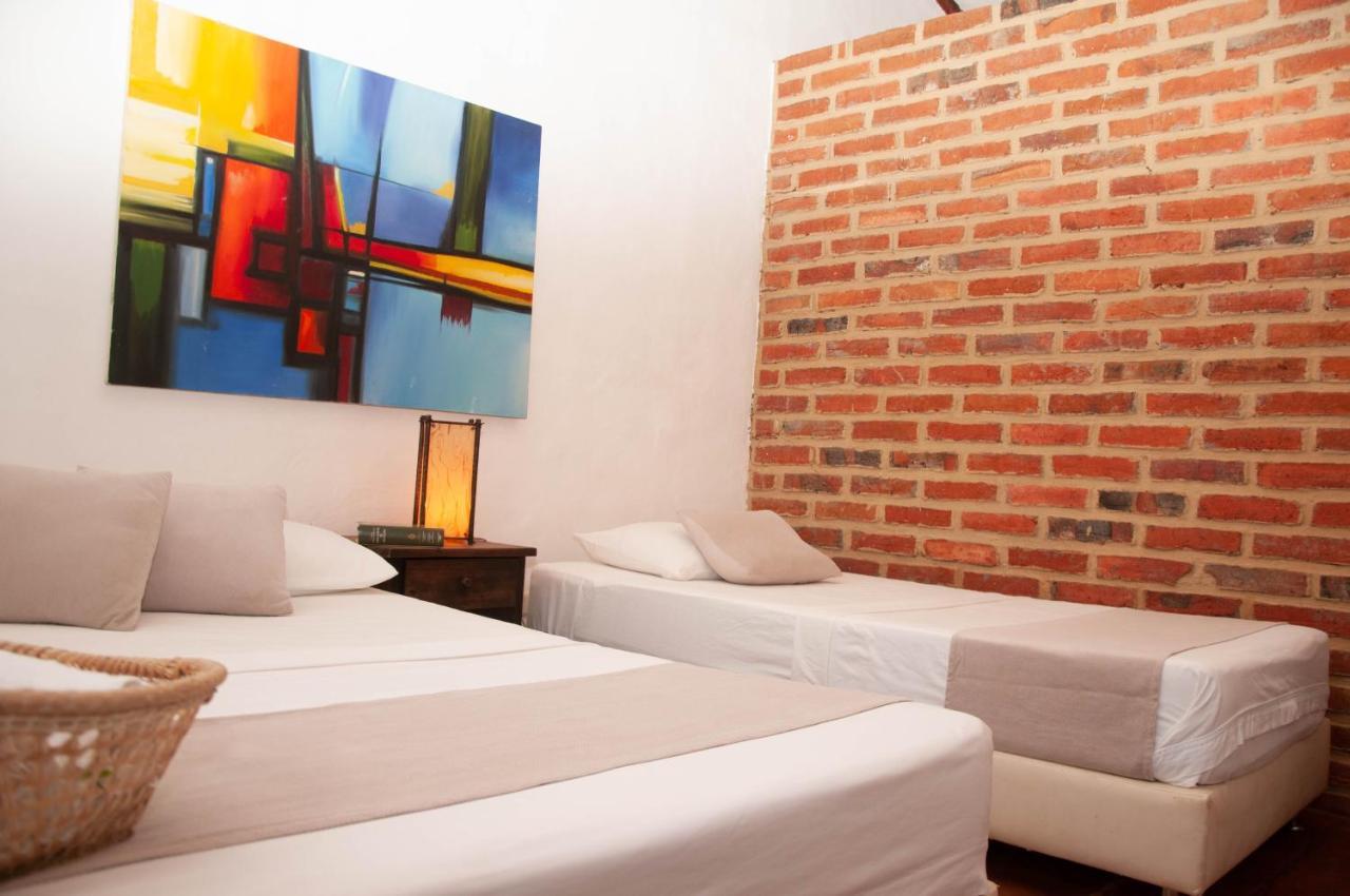 La Juanita Hostel باريكارا المظهر الخارجي الصورة