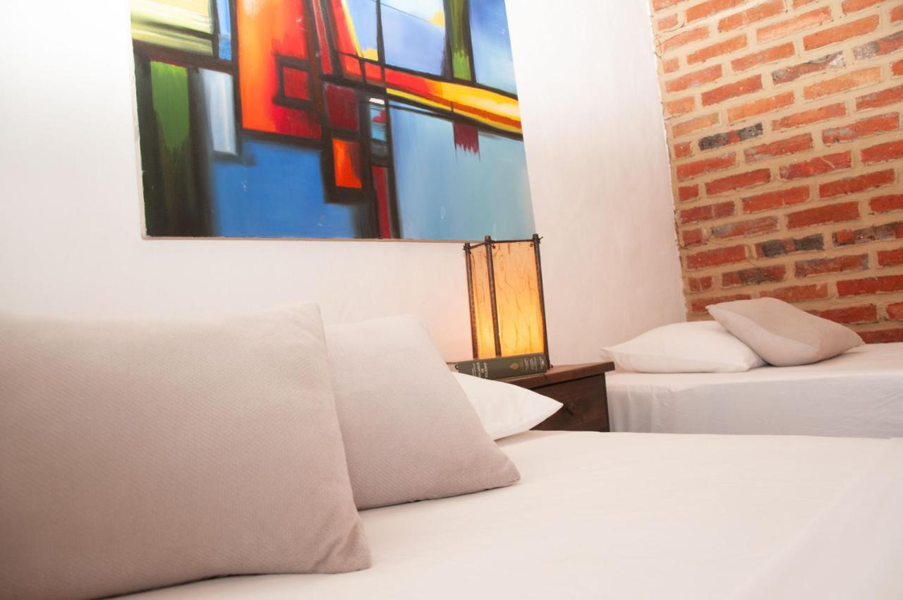 La Juanita Hostel باريكارا المظهر الخارجي الصورة