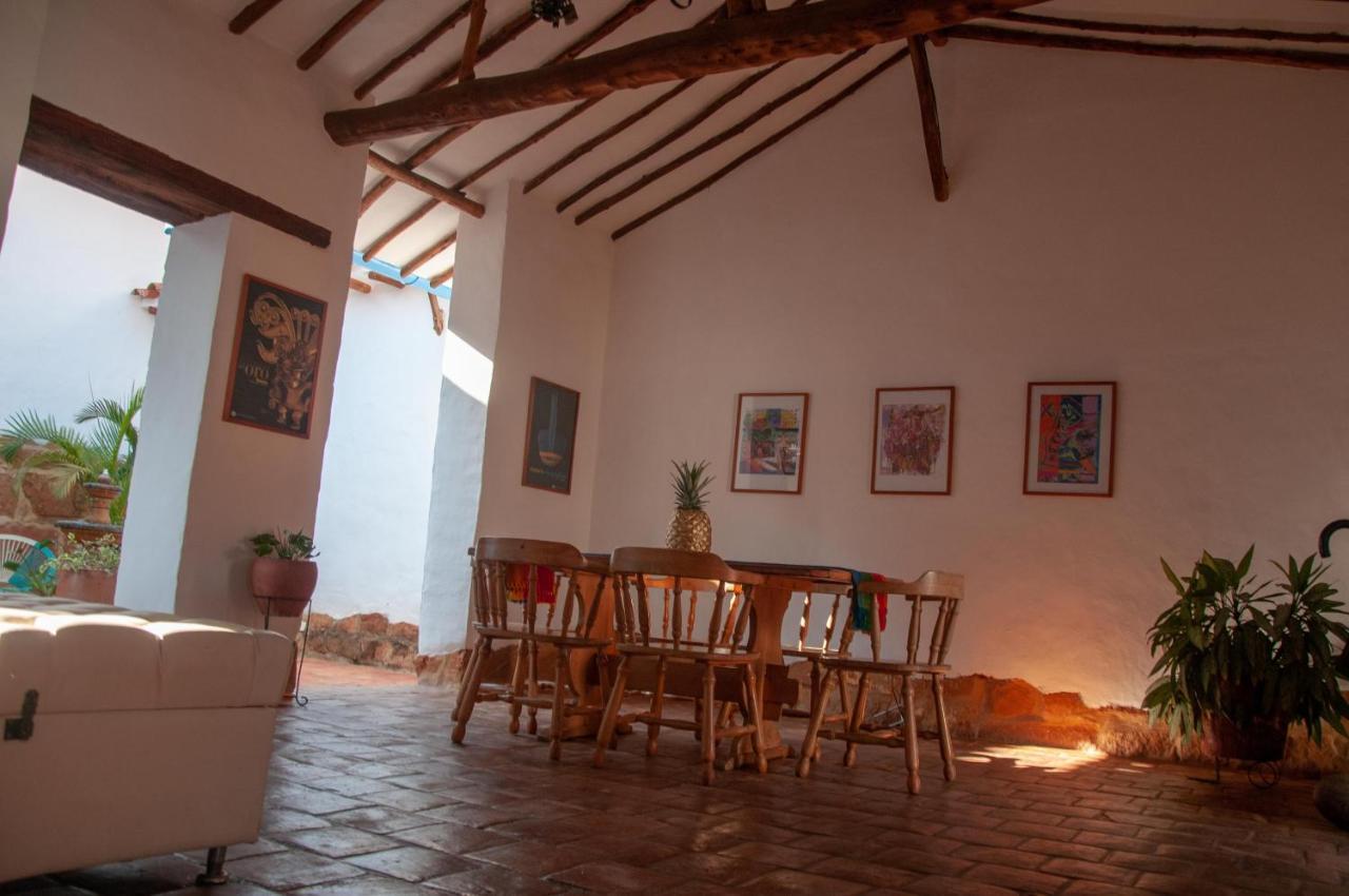 La Juanita Hostel باريكارا المظهر الخارجي الصورة