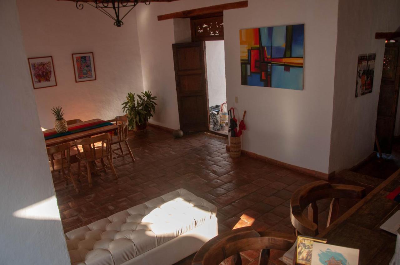 La Juanita Hostel باريكارا المظهر الخارجي الصورة
