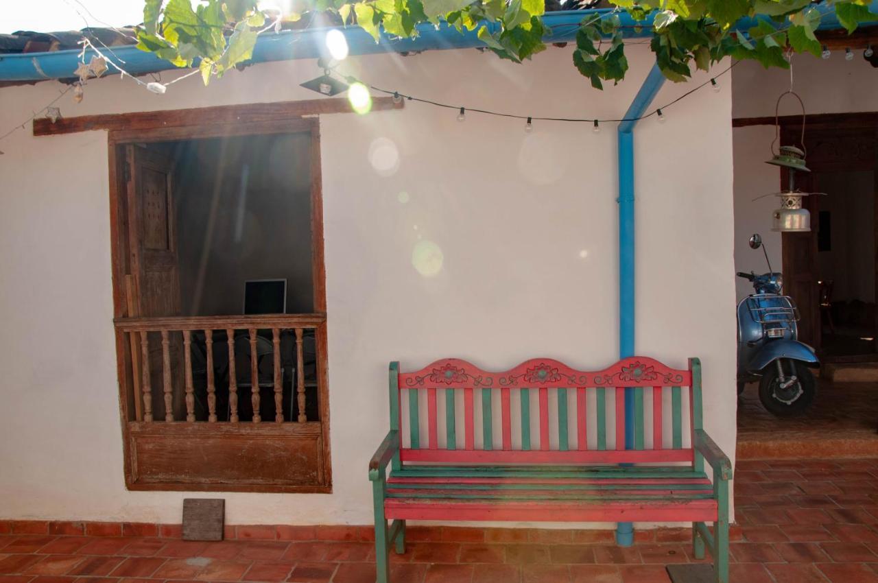 La Juanita Hostel باريكارا المظهر الخارجي الصورة
