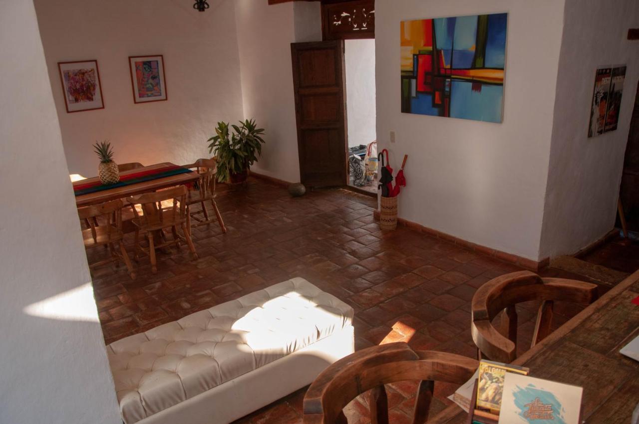 La Juanita Hostel باريكارا المظهر الخارجي الصورة