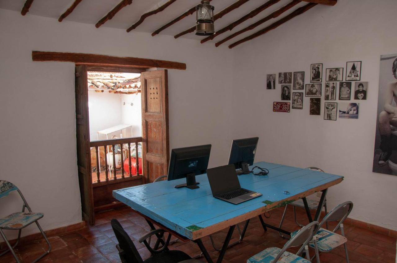 La Juanita Hostel باريكارا المظهر الخارجي الصورة