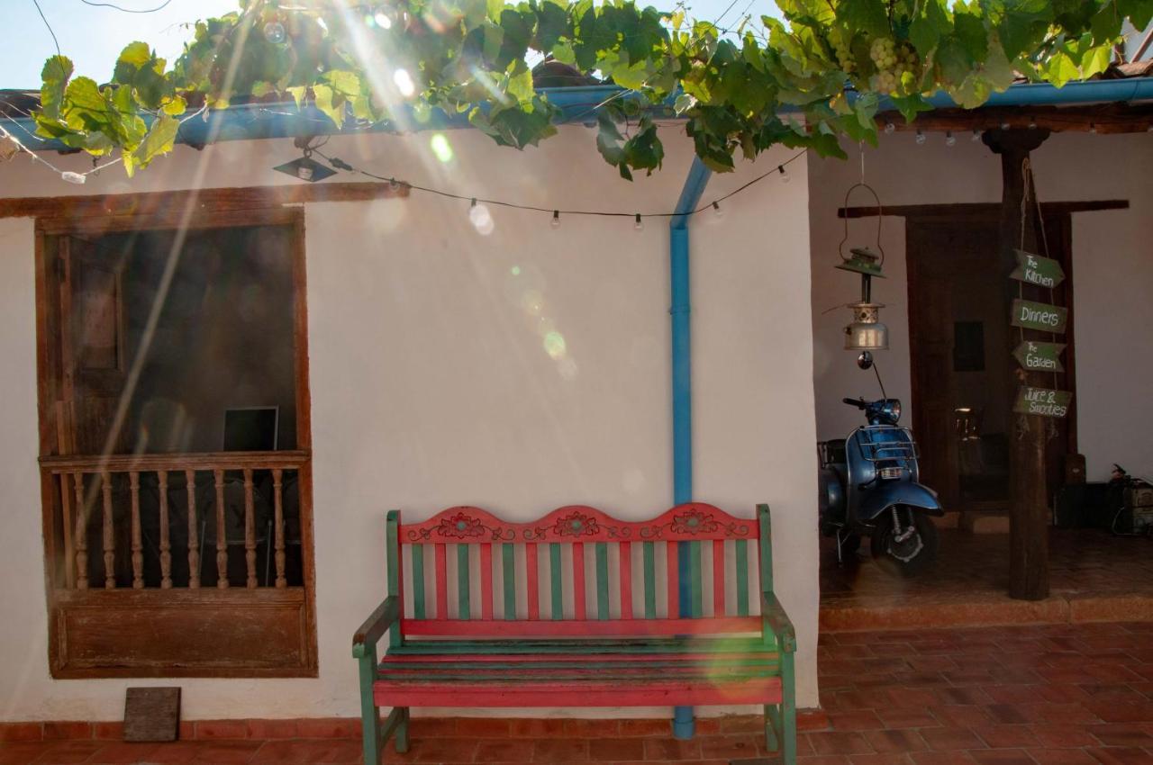 La Juanita Hostel باريكارا المظهر الخارجي الصورة