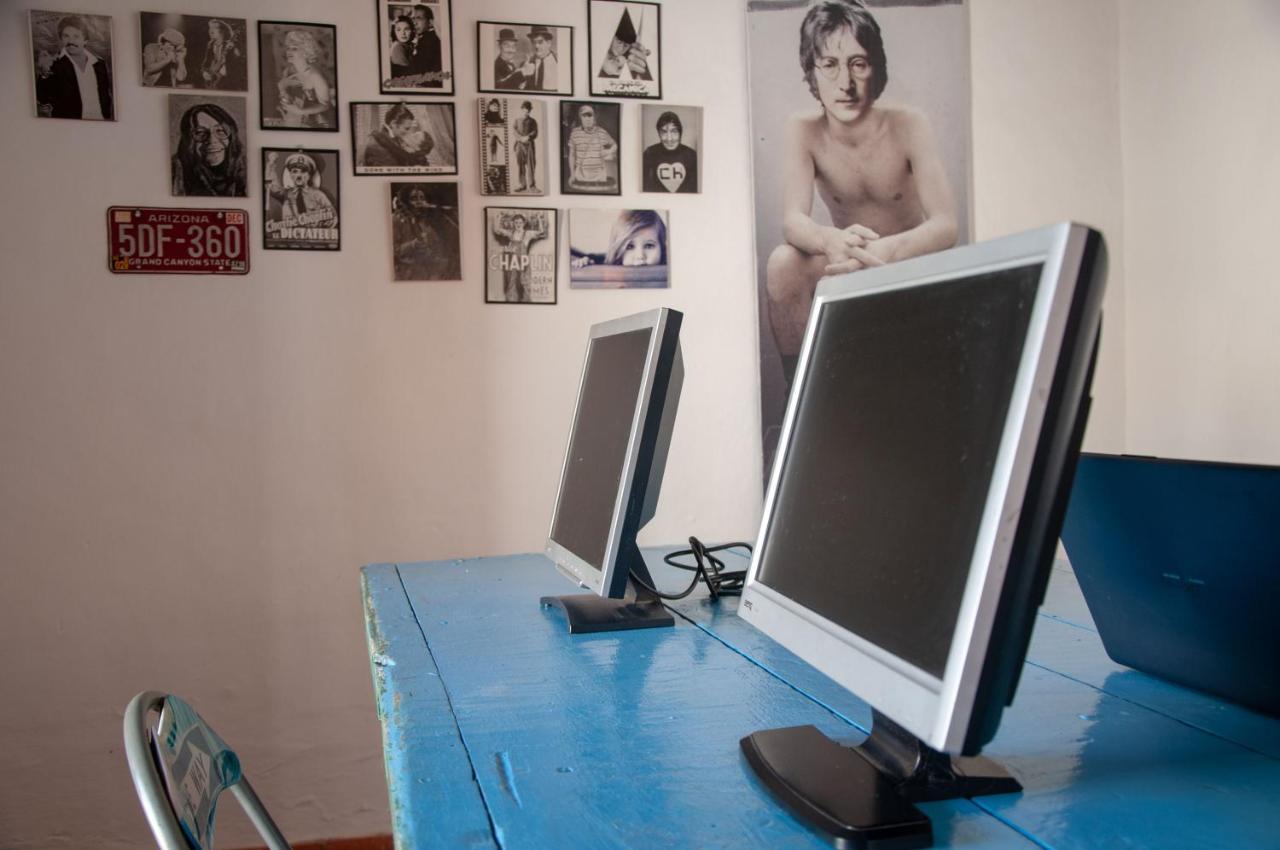La Juanita Hostel باريكارا المظهر الخارجي الصورة