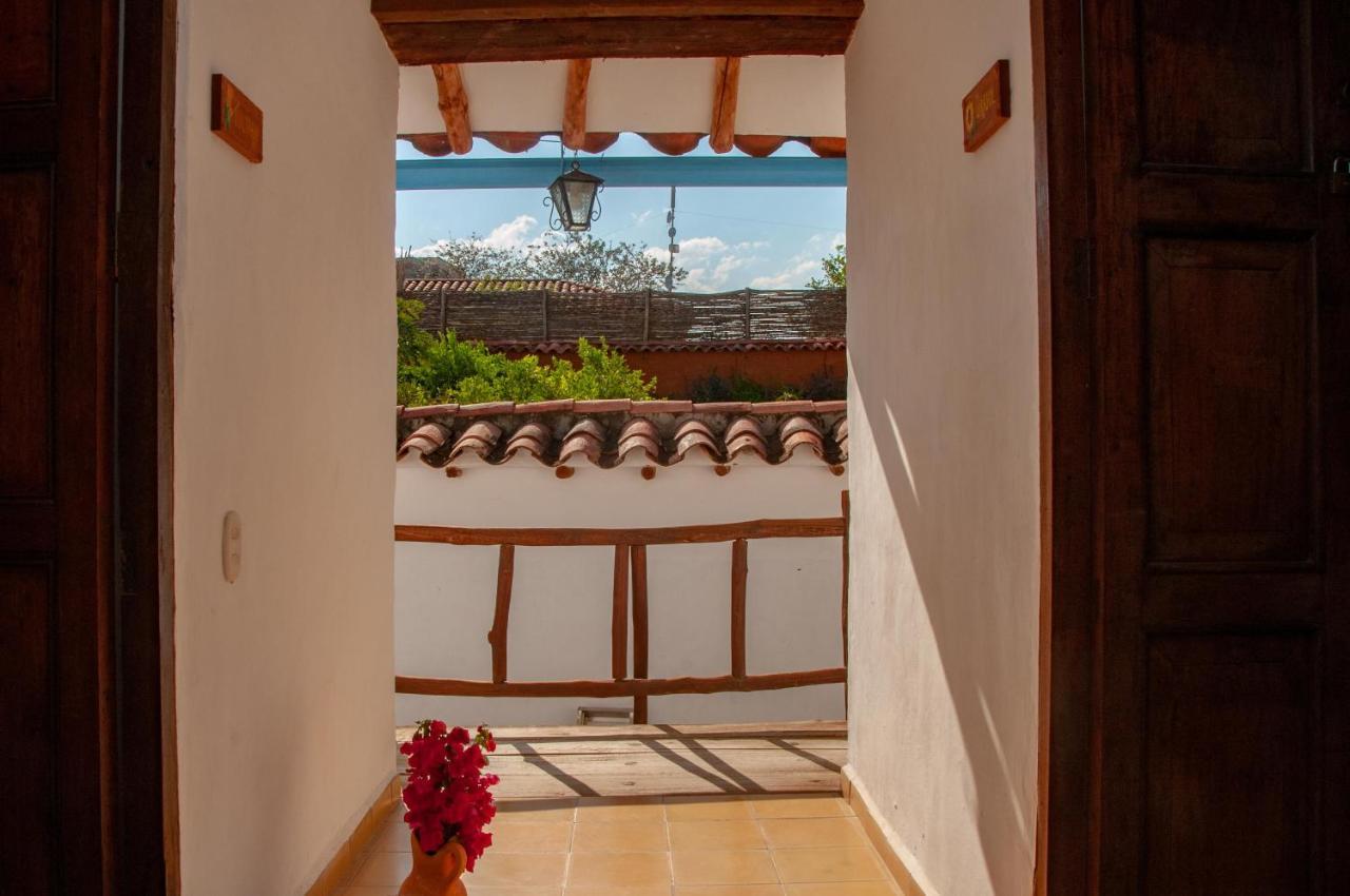 La Juanita Hostel باريكارا المظهر الخارجي الصورة